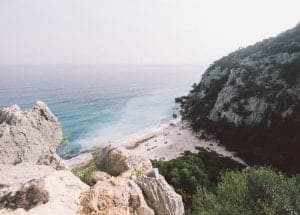 vliegen naar Sardinië