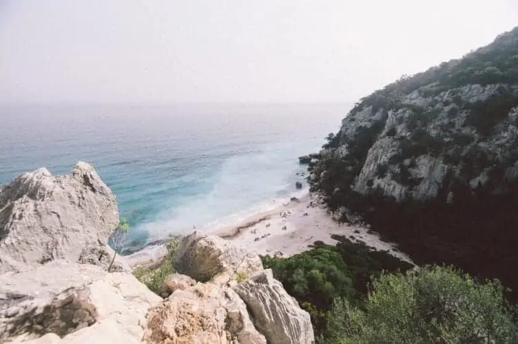 vliegen naar Sardinië