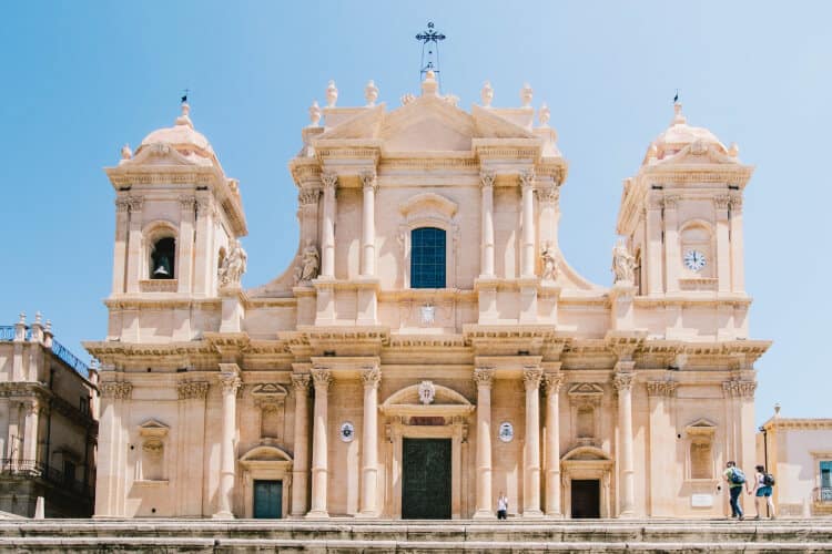 Toeren langs de cultuurschatten op Sicilië