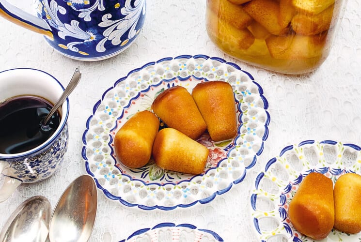Babà-napolitaans-gebak Napolitaanse babà maak je zó!