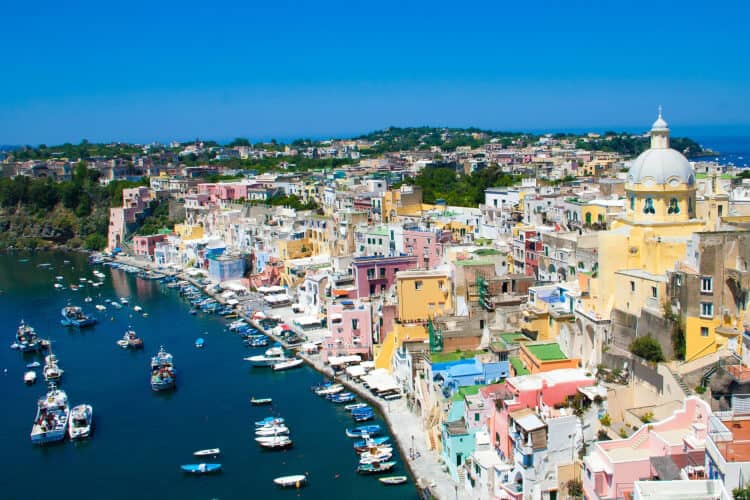 erwin-doorn-procida-unsplash Eiland Procida is de culturele hoofdstad van Italië in 2022