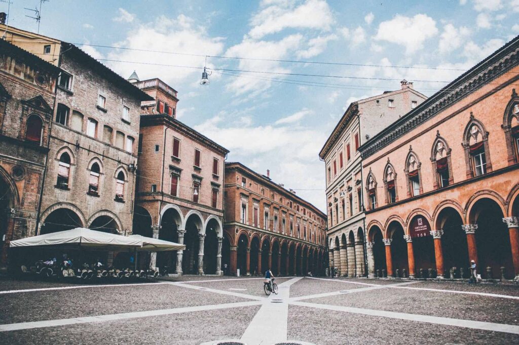 Bezoek de beroemde portici van Bologna met deze nieuwe wandeltour