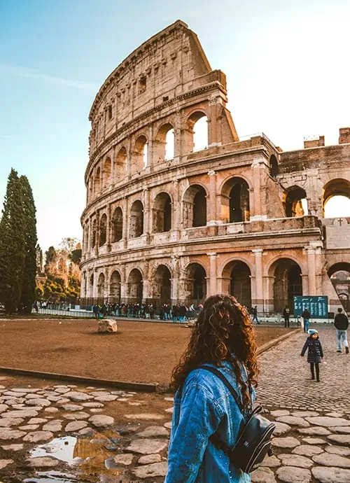 voor Colosseum in Rome Italie