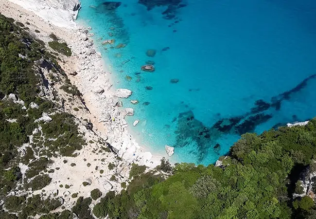 Sardinie licht blauwe zee