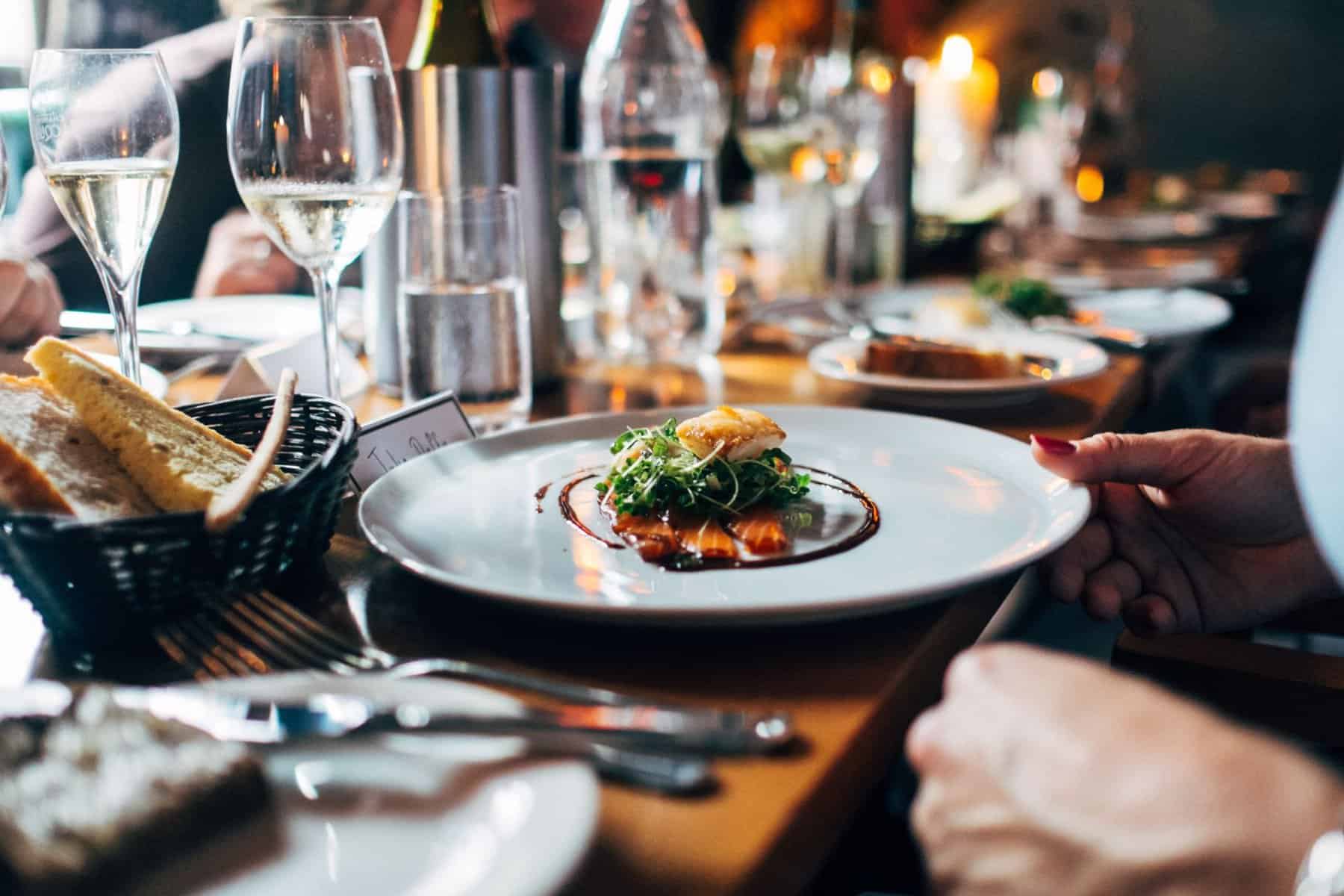 gault millau restaurants italiaans_unsplash Dit zijn de Italiaanse nieuwkomers in de Gault & Millau gids 2022