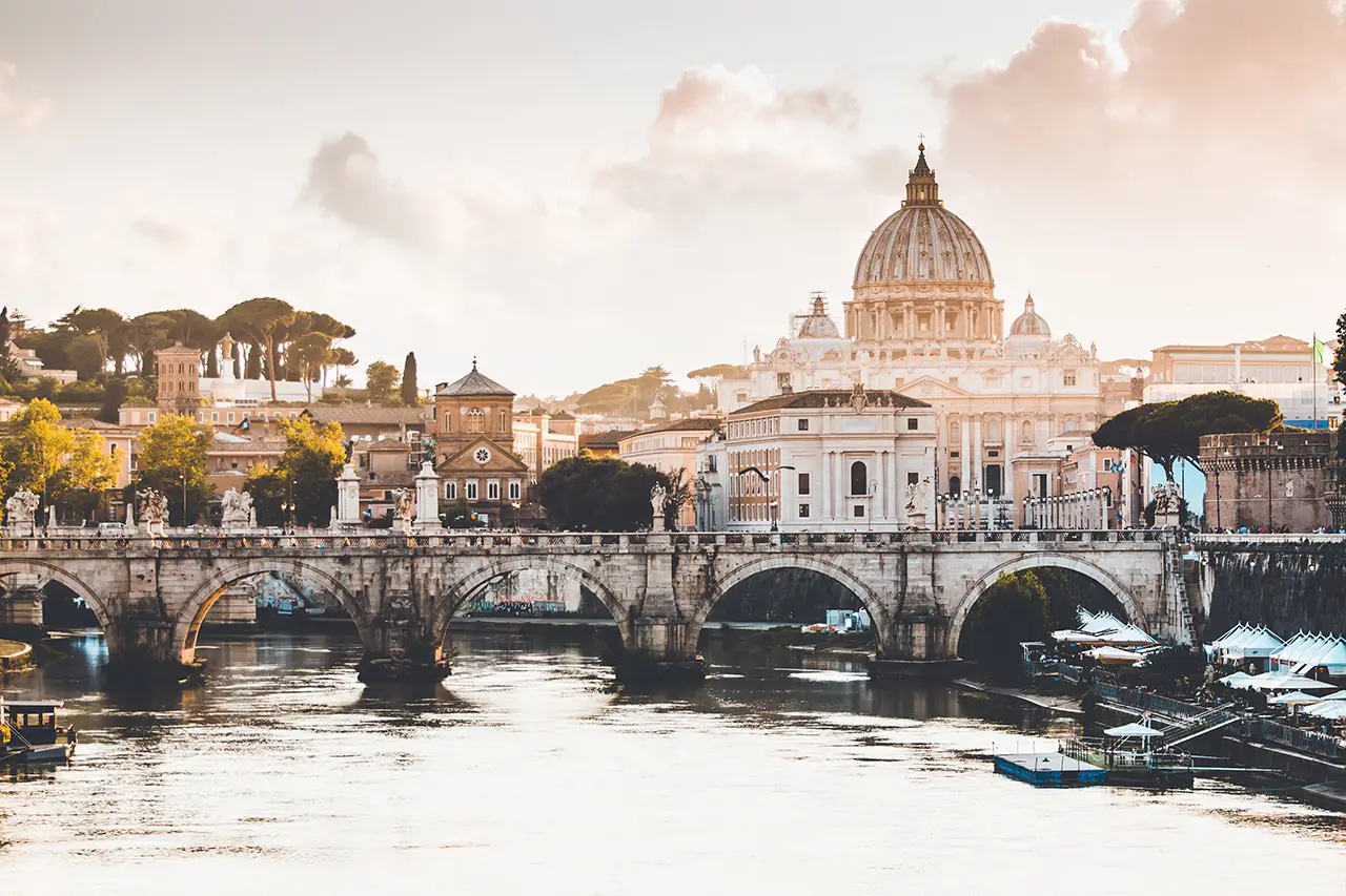 Met de trein naar Rome foto van Christopher Czermak Unsplash