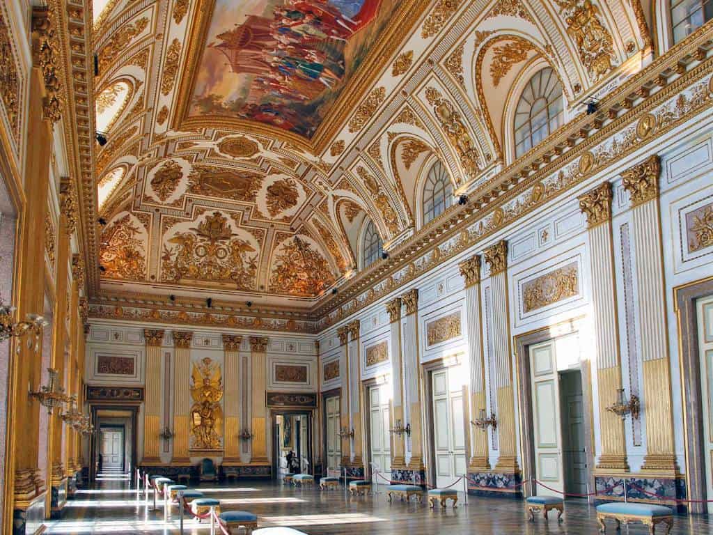 Reggia-di-Caserta-troonzaal