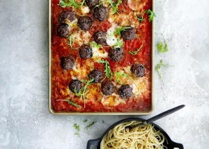 Gehaktballetjes in tomatensaus met mozzarella