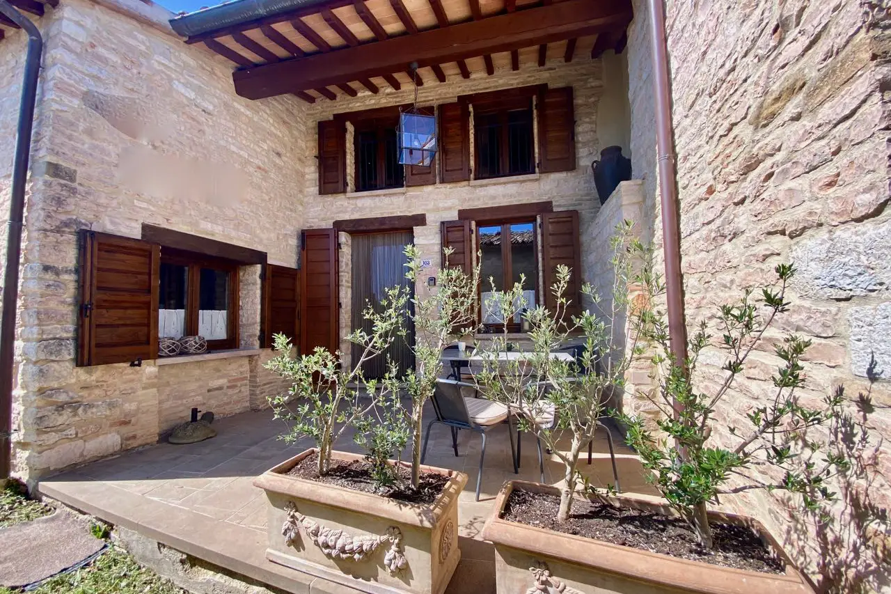Gerestaureerde dorpswoning in Le Marche