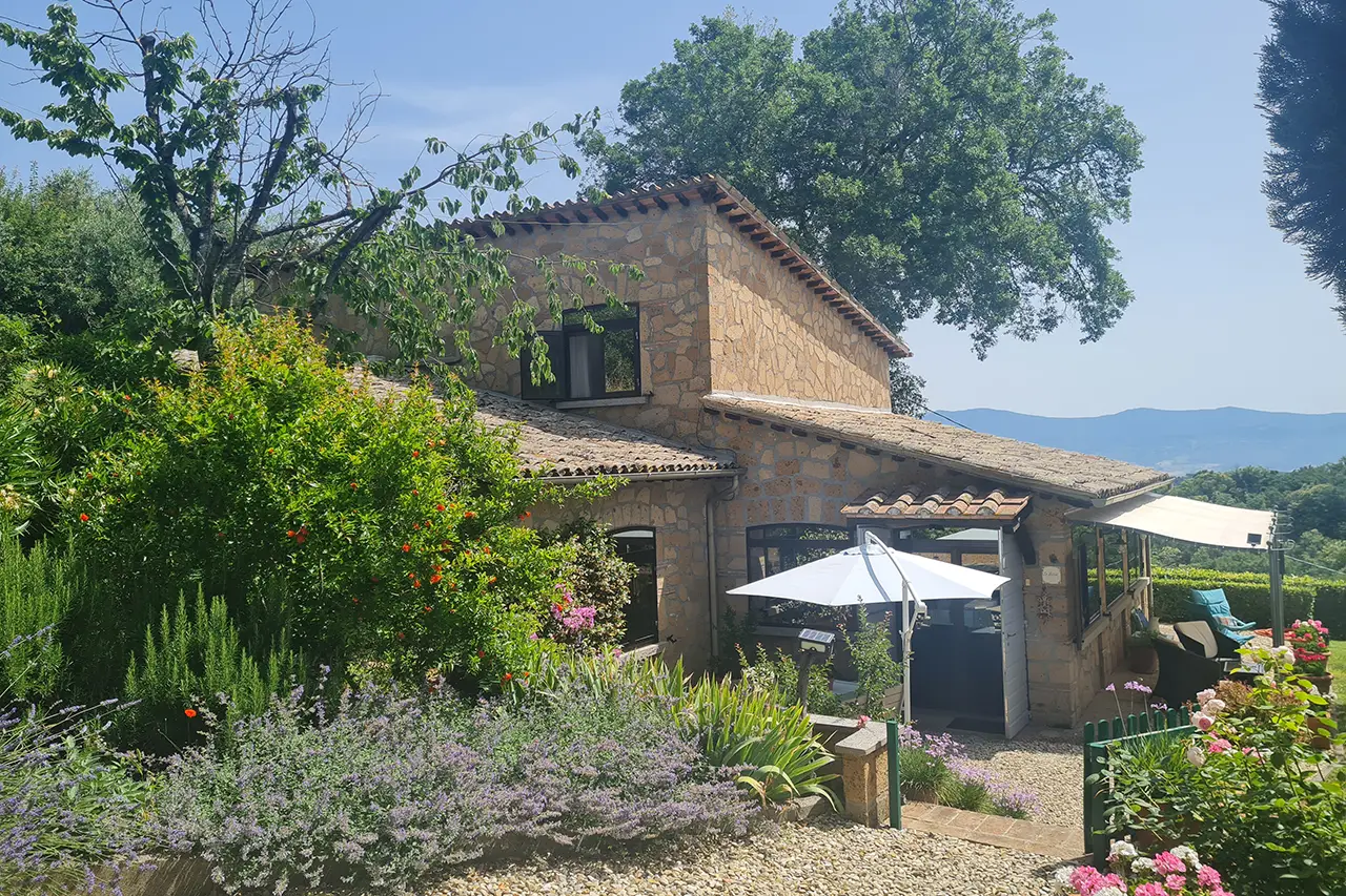 Instapklare boerenhuis-villa bij Viterbo