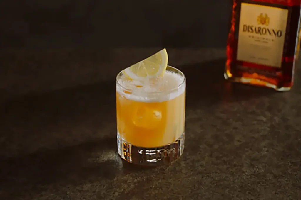 Amaretto sour