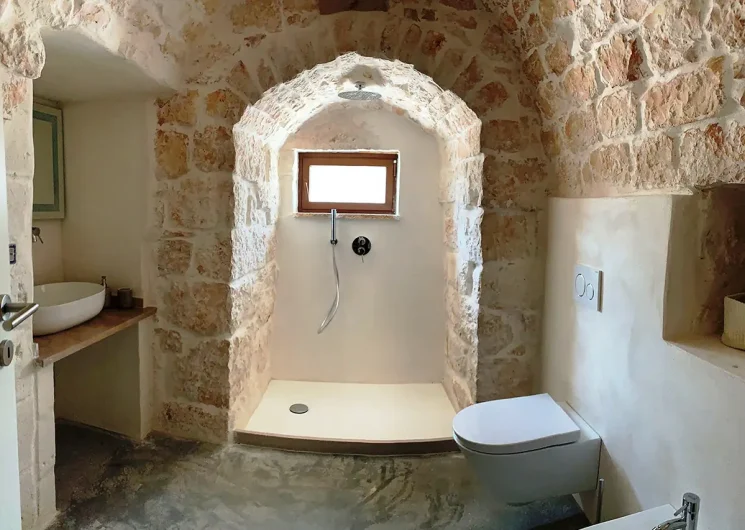 Villa in Puglia te koop badkamer