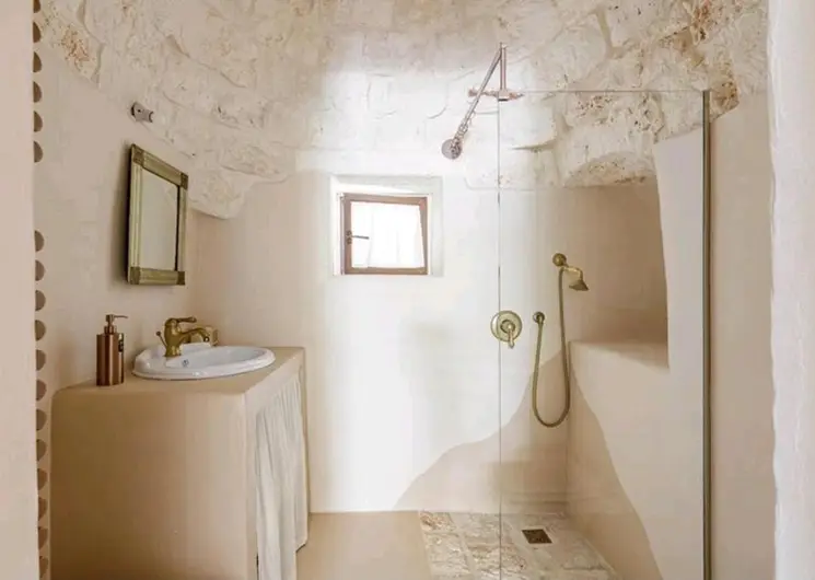 Trullo Zurlo in Puglia badkamer