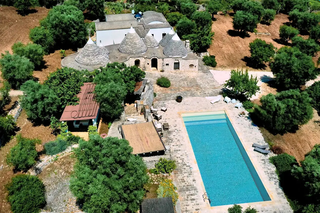 Gerenoveerd trullocomplex in Ceglie Messapica
