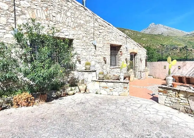 Koophuis Castellamare del golfo aanzicht