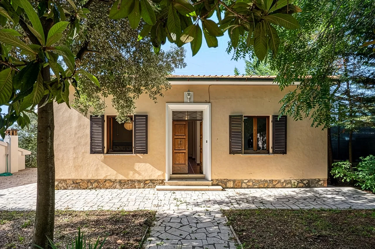 Vrijstaand huis in Massa Marittima, Toscane