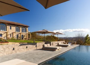 Borgo Luna Rossa Piemonte pool