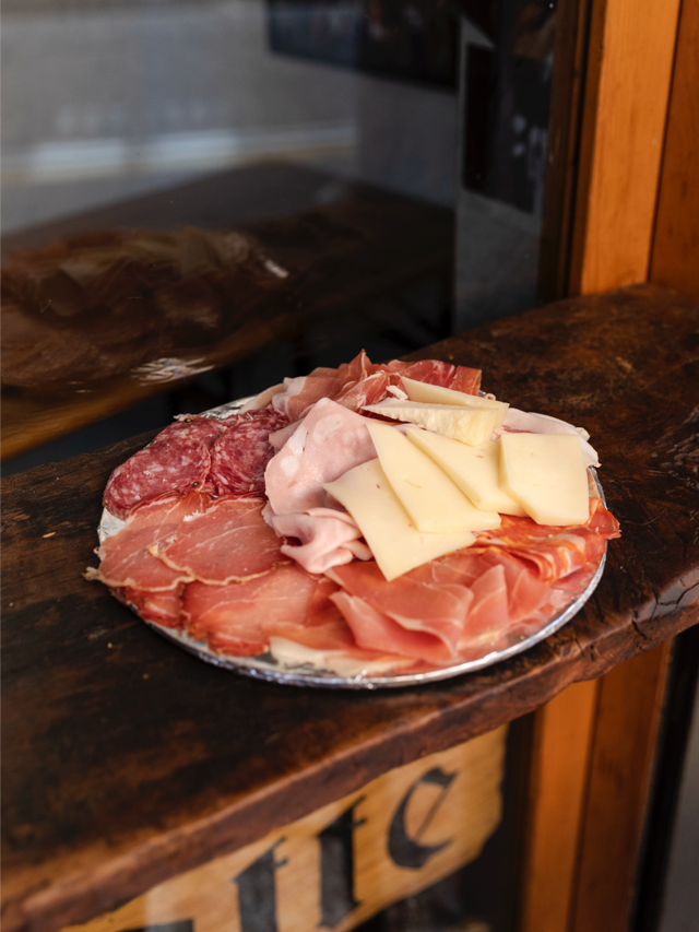 aperitivo bologna adressen