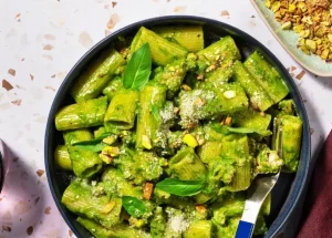 Rigatoni met ragù recept